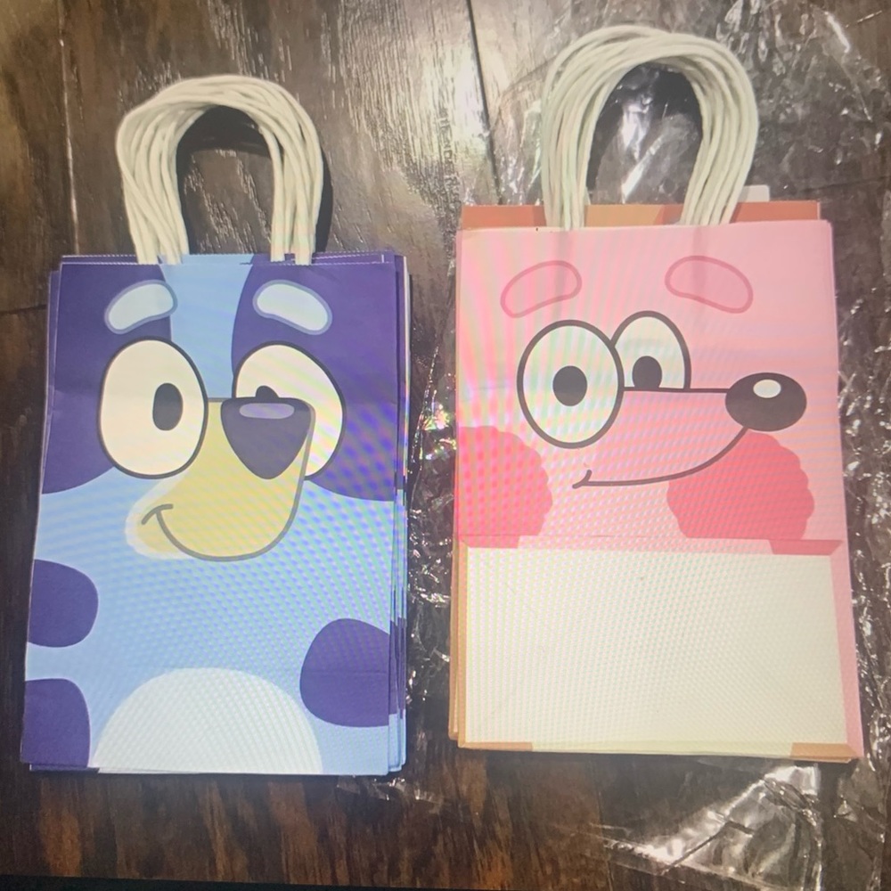 16 pcs Bluey Goodie paper bags